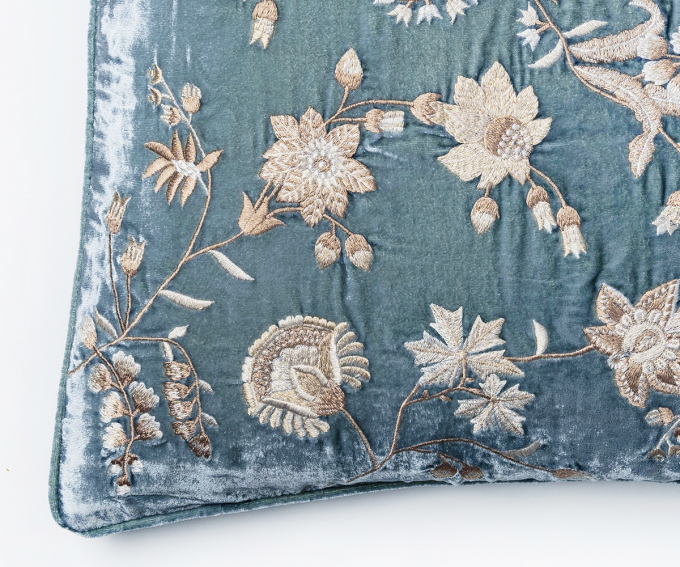 Madame Bovary cushion - ocean - Image 2