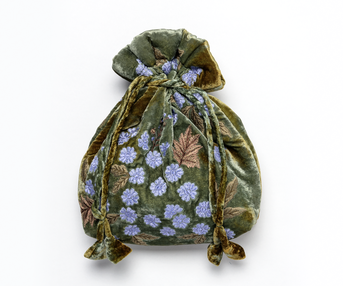 Velvet pouch evening bag 2025